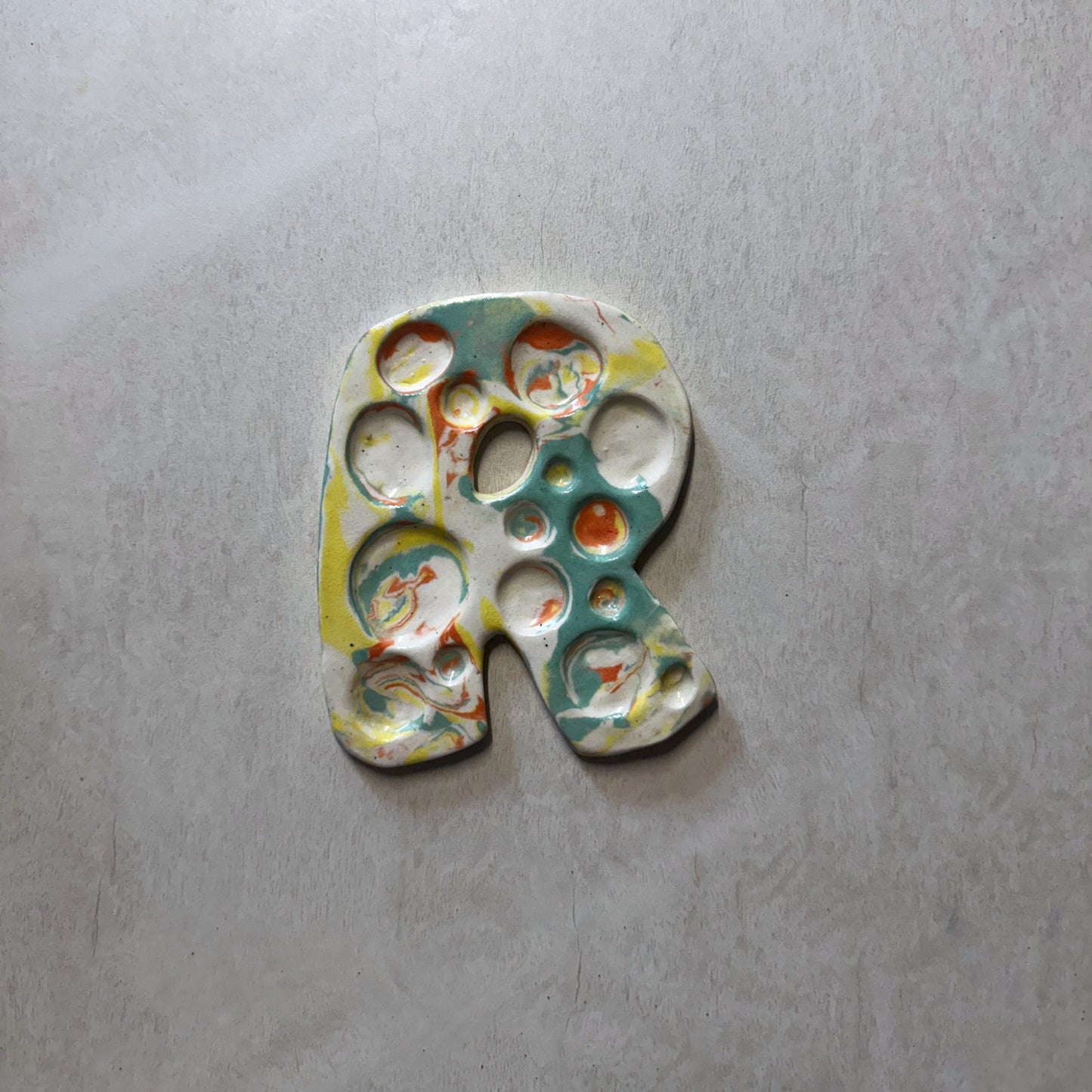 R Monogram Palette