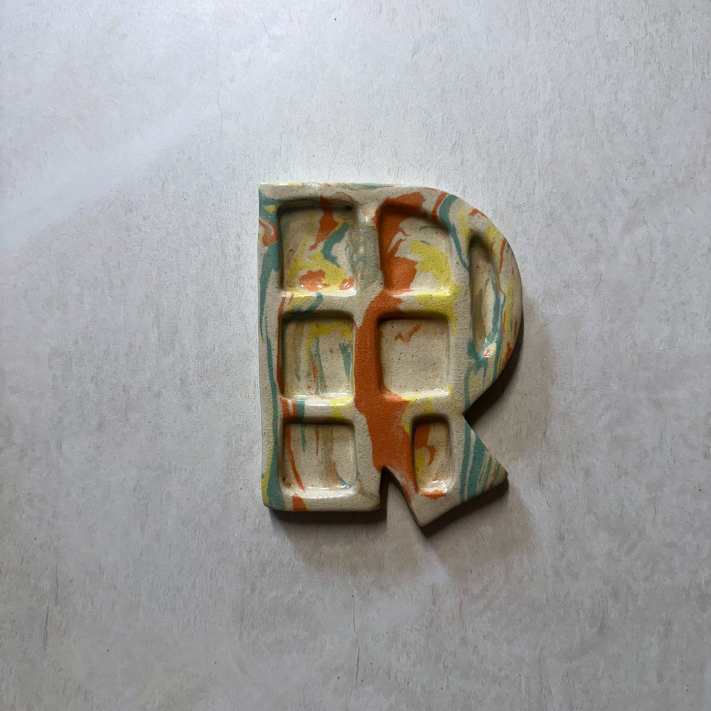 R Monogram Palette